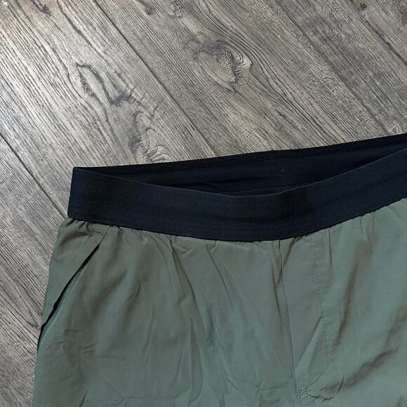 Green Khaki Grey Ten Thousand Lined Workout Gym Shorts 5” - Picture 4 of 7